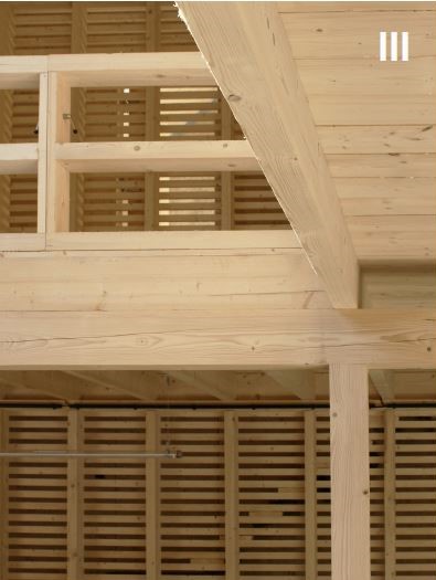 Detail der in die Außenhülle eingeschobenen Holzkonstruktion